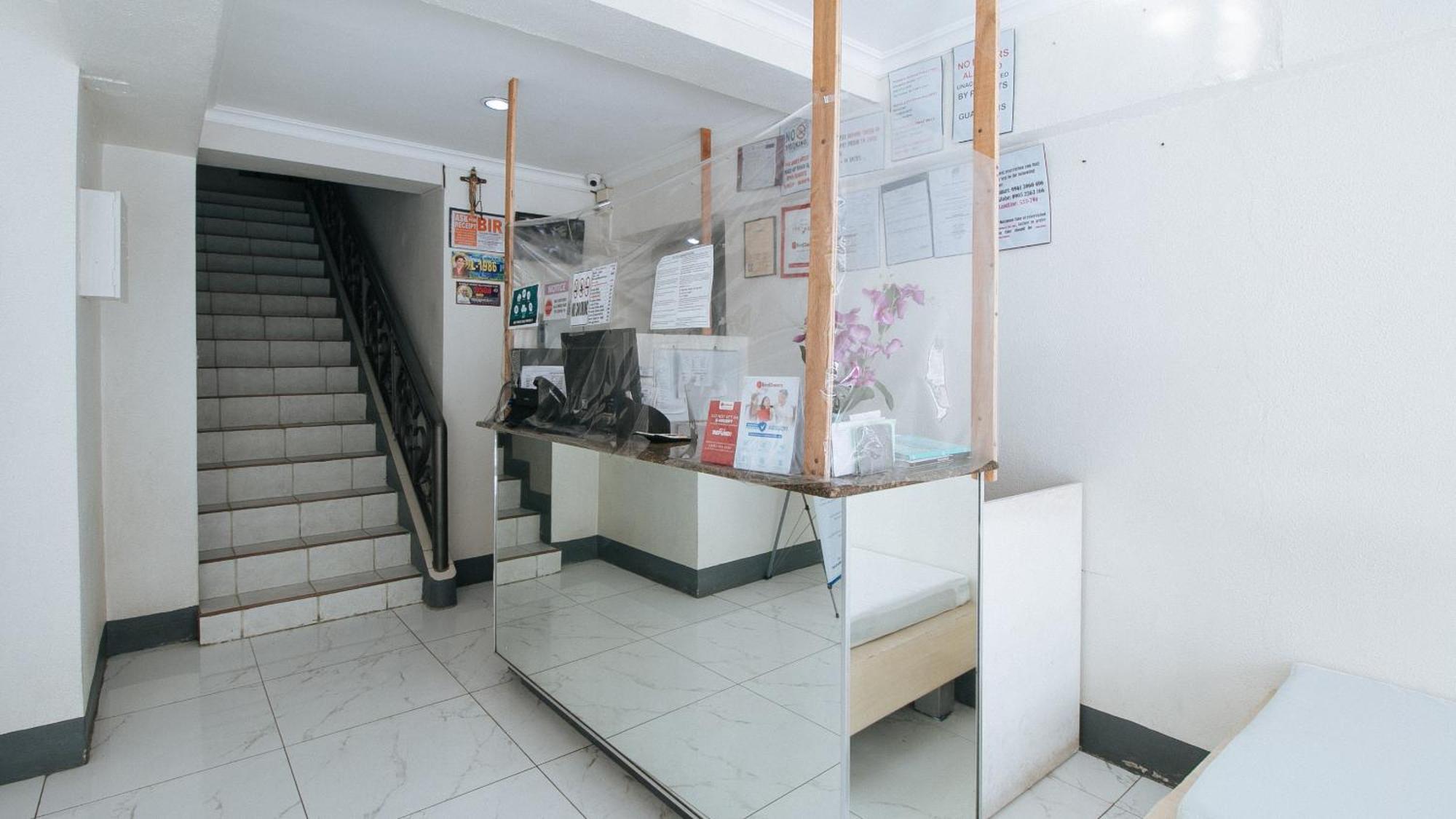 Reddoorz At Samat Mandaluyong Hotel Exterior photo